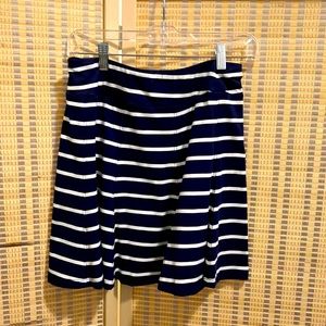 J McLaughlin blue and white striped skirt XS